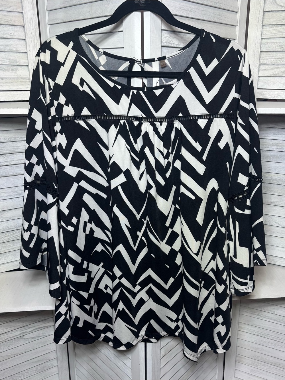 NY Collection Woman Black White Geometric Print Boho Blouse Top Size 1X